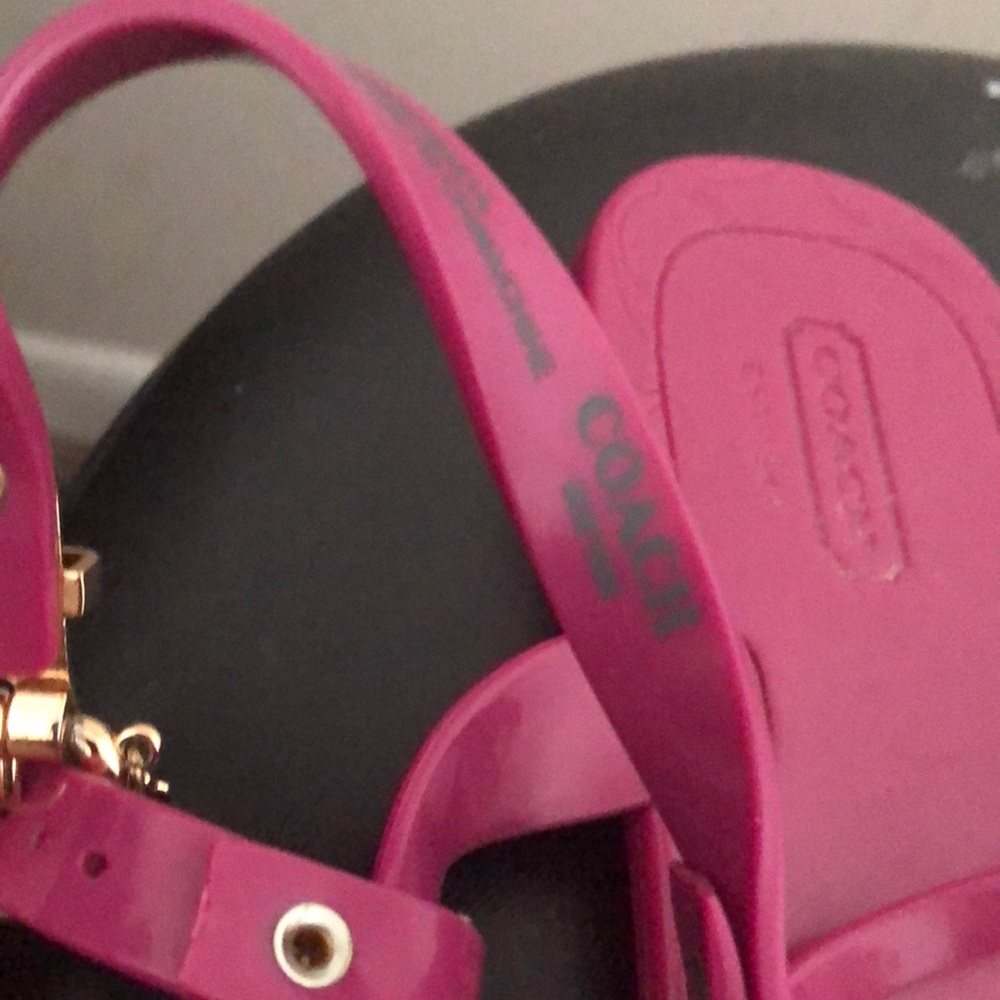 Pink sandal - Picture 3 of 3